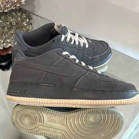 Nike Air Force 1 Dark Grey Size 8 - Picture 4 of 16